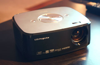 LG HX300G Pocket Projector Review