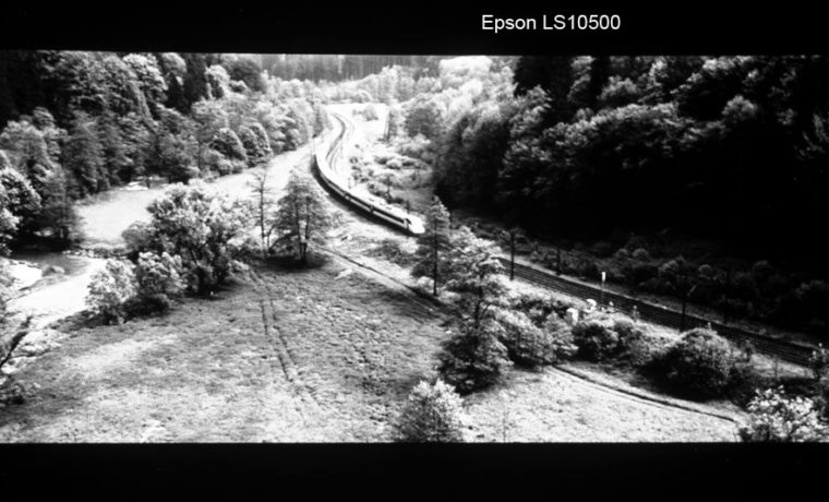 Epson-LS10500_bond_nighttrain