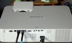Sony-VPL-PHZ10_back_panel