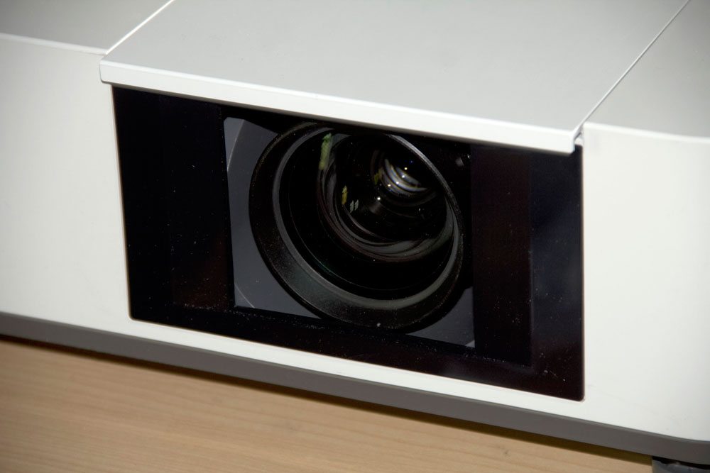 Sony projector PHZ10