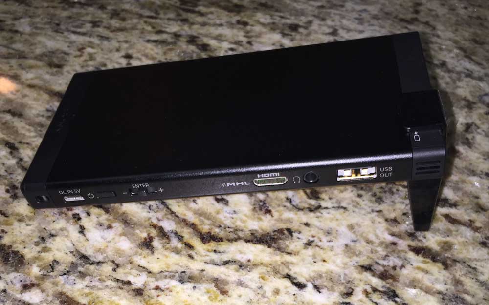 Sony_MP-CL1_projector_side