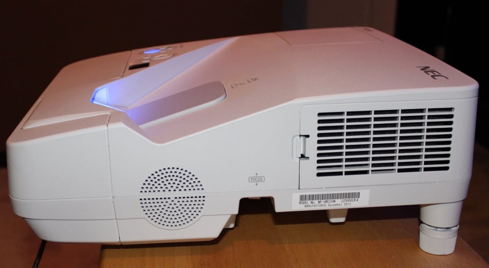 NEC NPUM330W Review Hardware Tour Projector Reviews