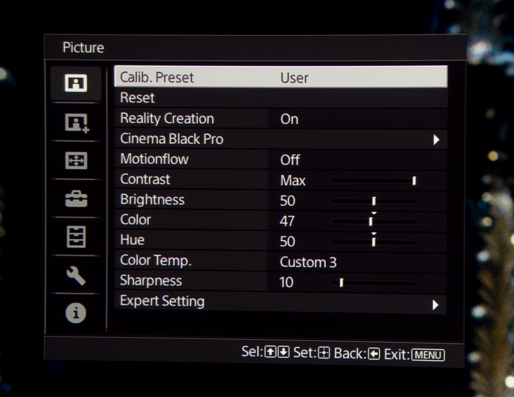 Sony VPLVW600 ES 4K Projector Hardware Tour