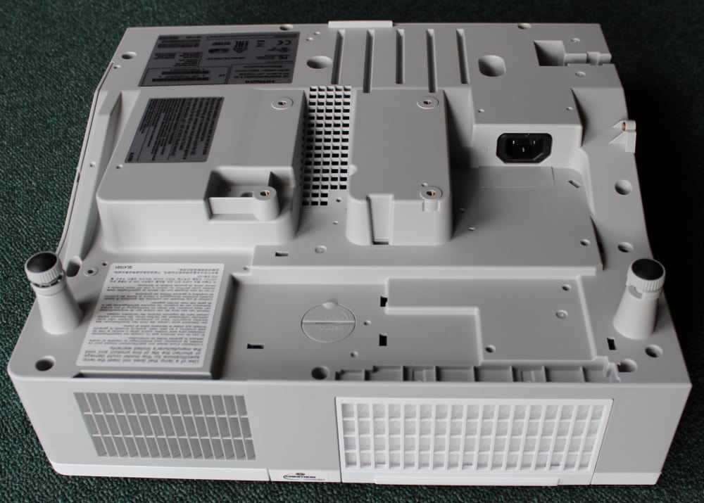 Hitachi cp-tw2503 bottom