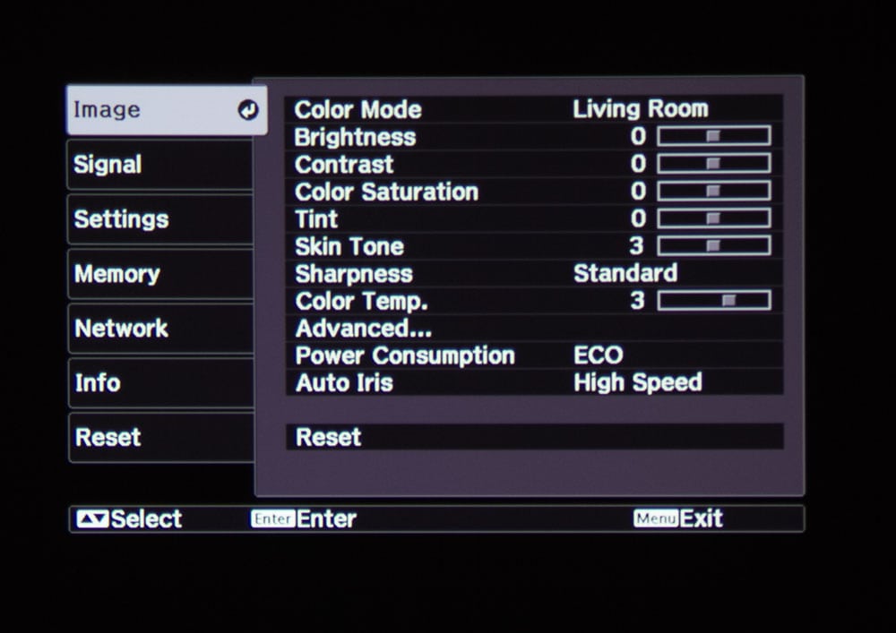 Epson Home Cinema 3500 Projector Review Hardware Tour 2 Projector