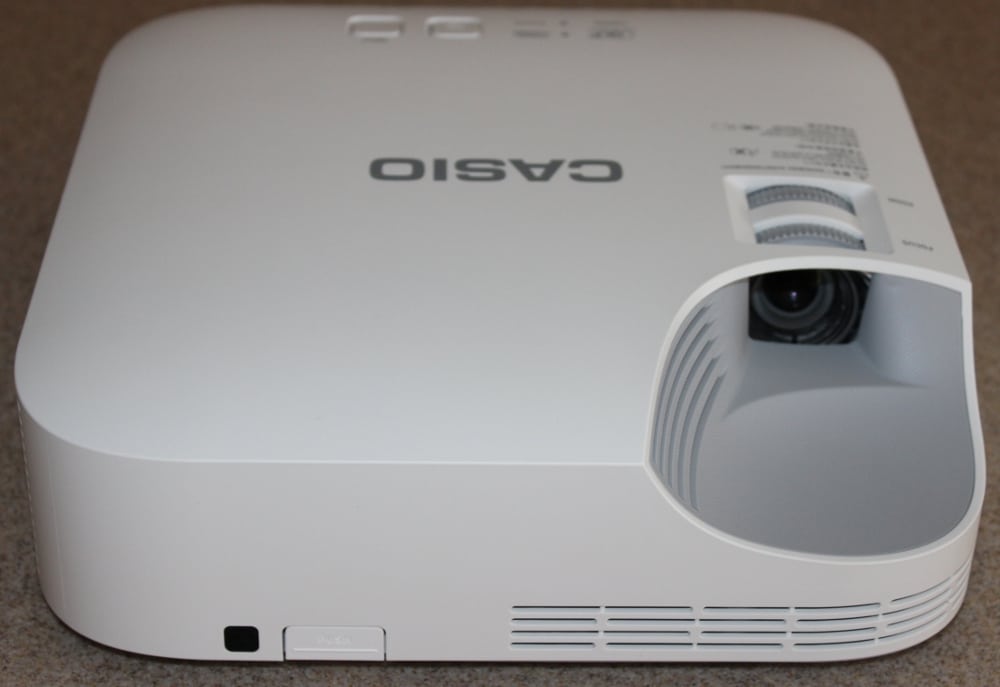 Casio XJ-F10X LED XGA Projector 3,300 Lumens PSC Lens Cloth 