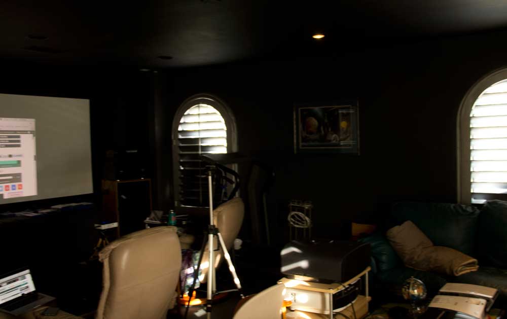 p700_room-lighting_side