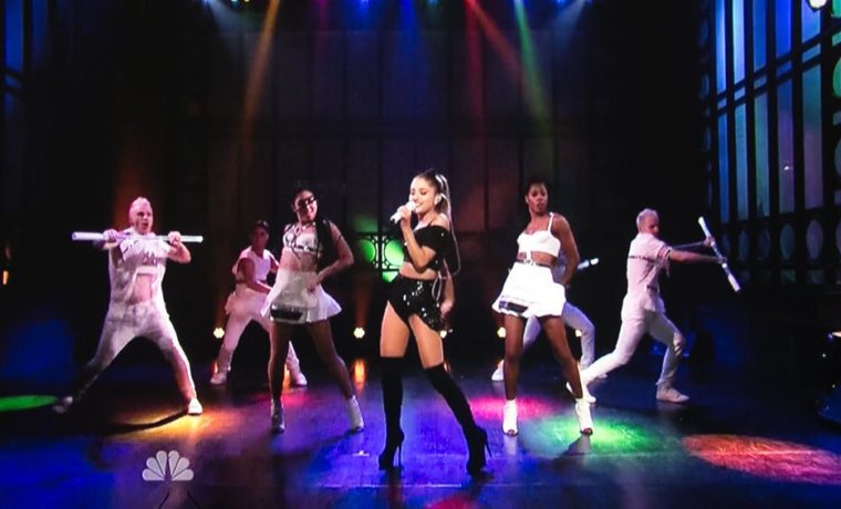 HC3500_hdtv_SNL_ariana_grande2