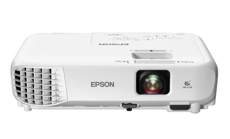 Epson Home Cinema 760HD Front
