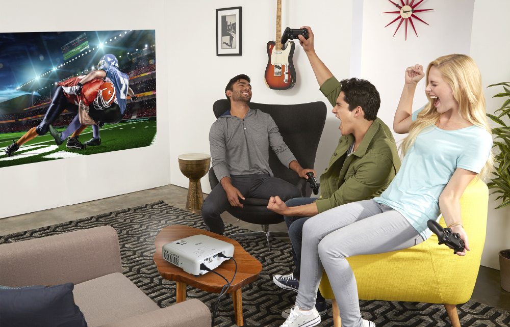 Epson Home Cinema 760HD First Look 