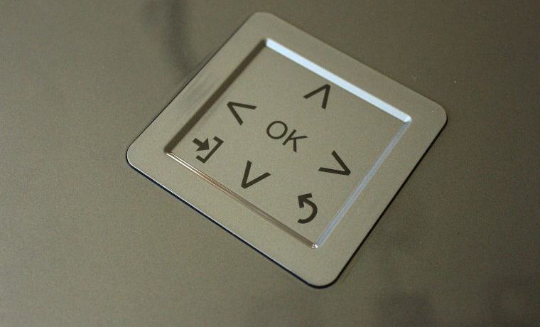 Picture of the aaxa 4k1 mini projector keypad