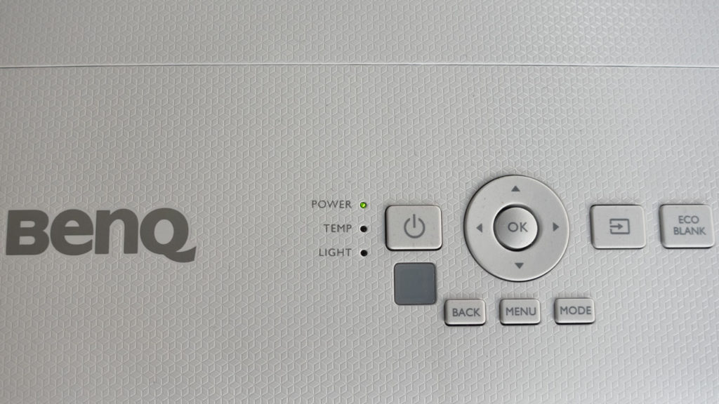 The button panel on the top of the TK700