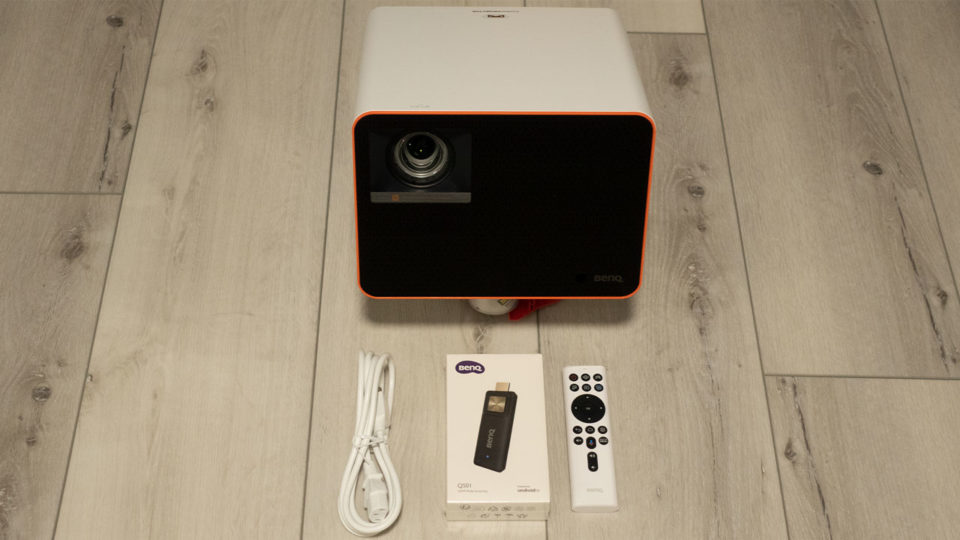 BenQ x3000i with included accessories