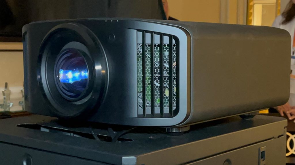 JVC DLA-NZ9 Projector - Projector Reviews - Image