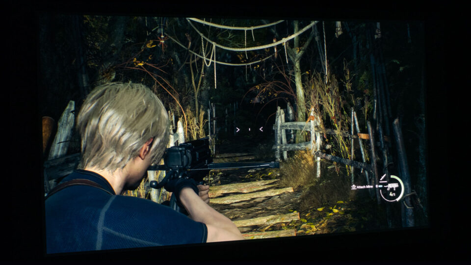 Resident Evil 4 Gameplay - Projector Reviews - Image