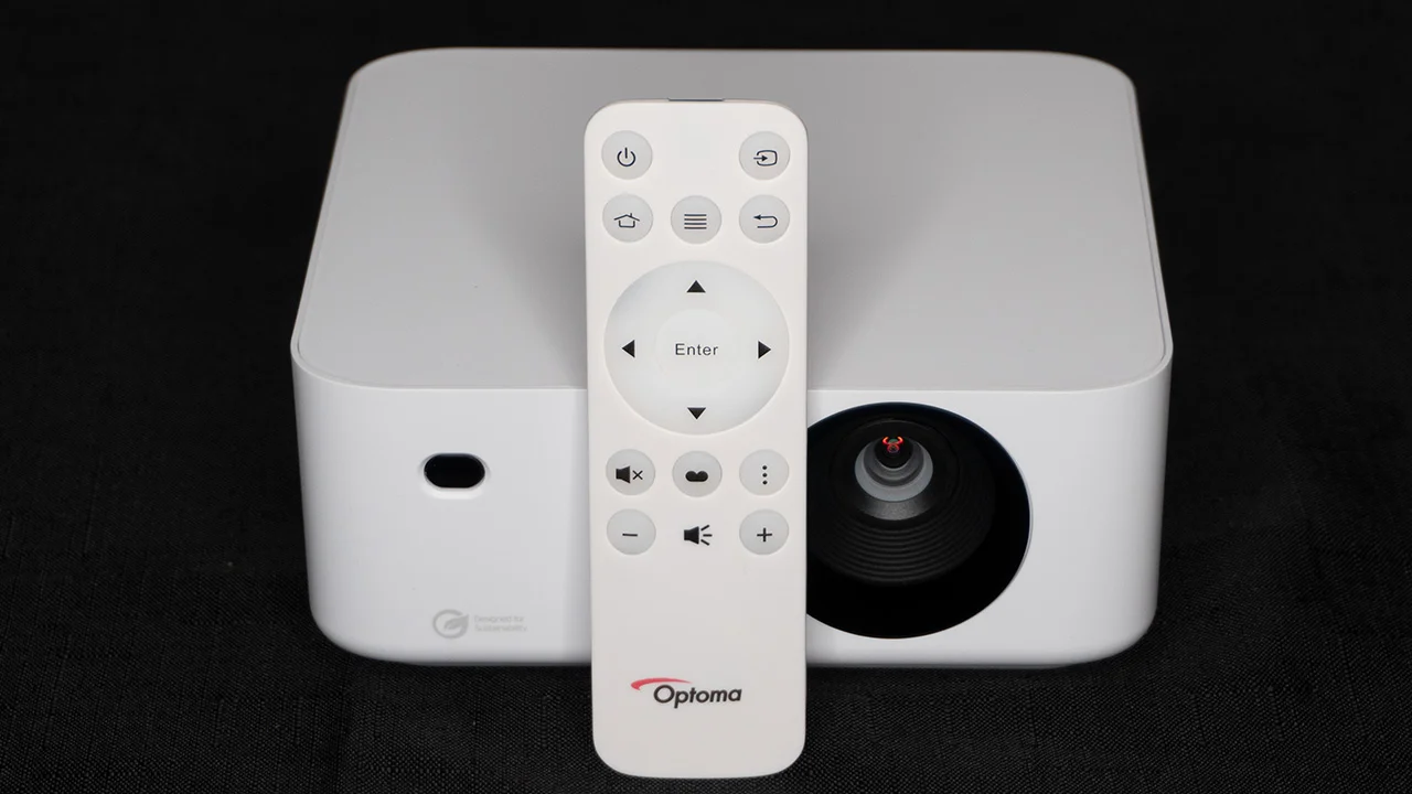 Optomo-ML1080-Sample-with-remote - Projector Reviews Images