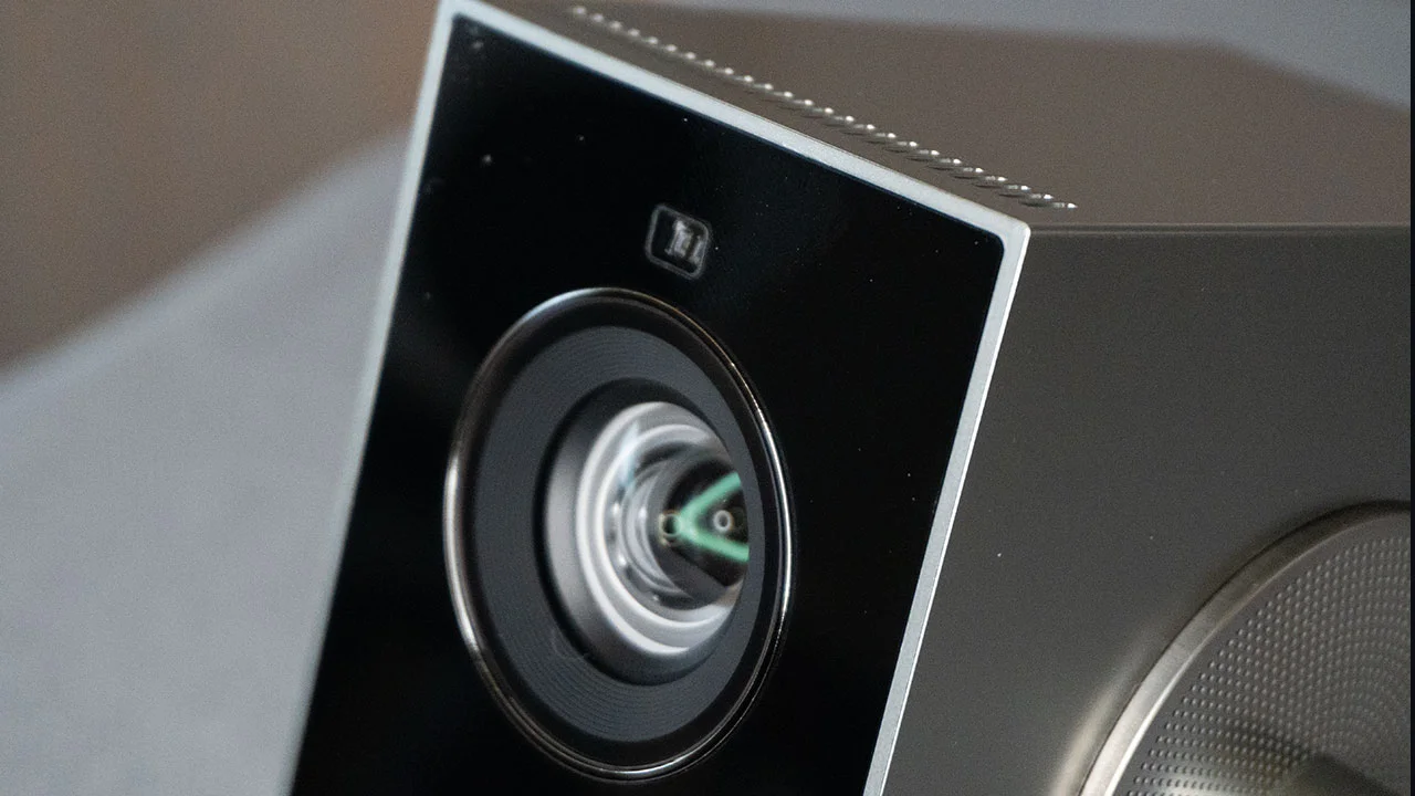 LG HU710PB Lens - Projector Reviews - Image