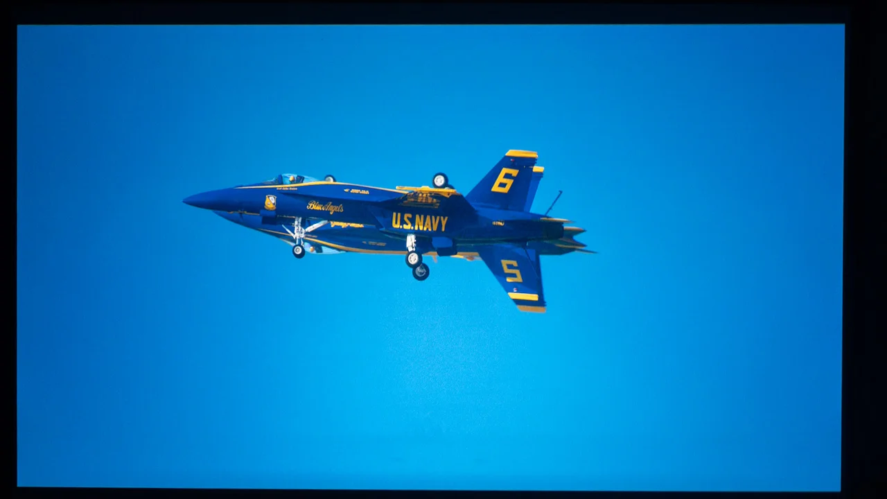 Blue-Angels-12 - Projector Reviews - Images