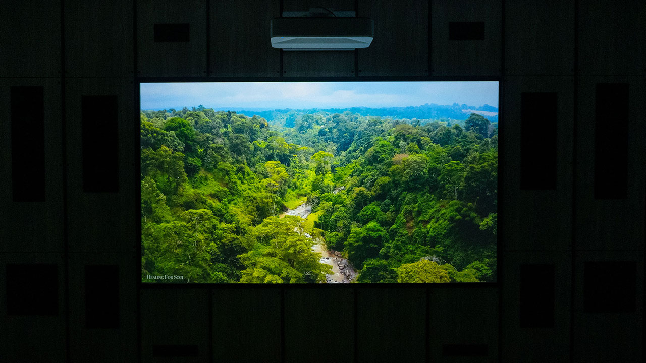 Elite-Aeon-CineWhite-A8K-PQ - Projector Reviews Images