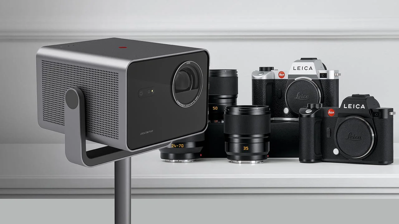 Leica Cine Play 1 with Camera - Projector Reviews - Images