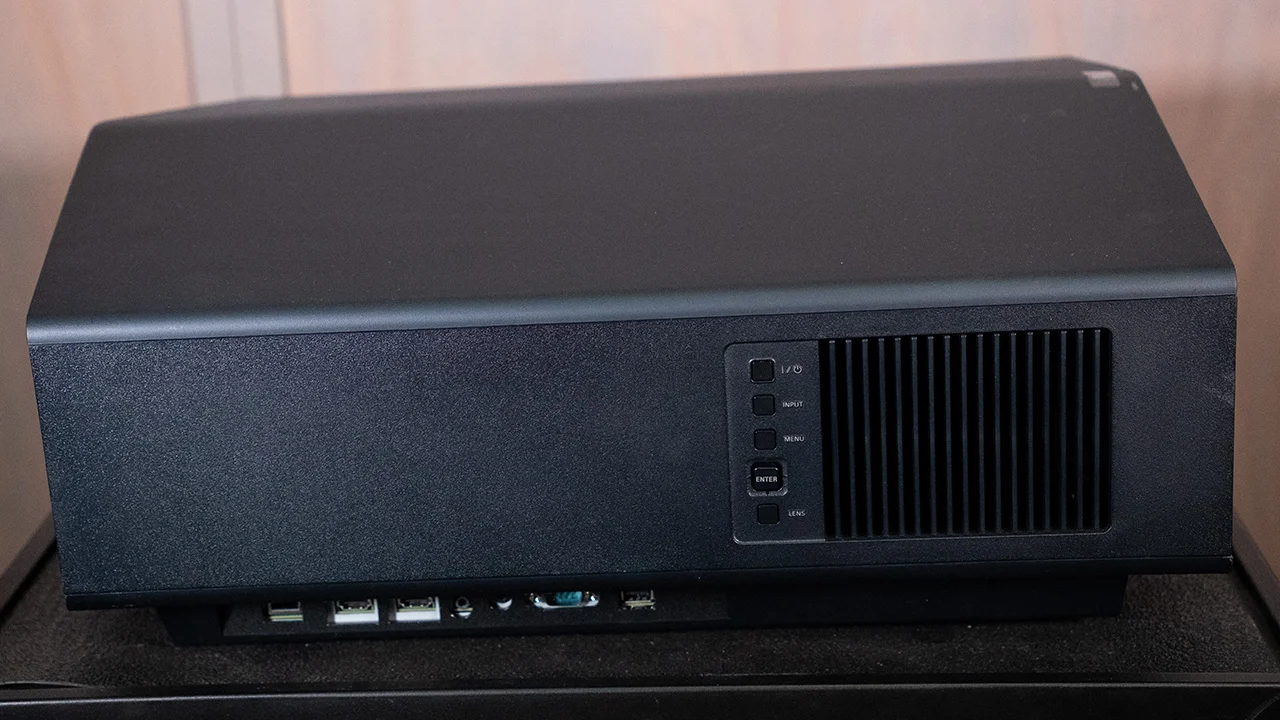 Sony-XW8100ES-Sample-side - Projector Reviews Images