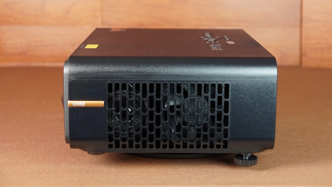 BenQ AH700ST "Ace" Golf Projector - Projector Reviews Images