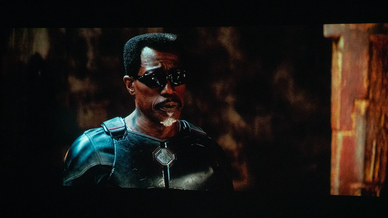 AAXA M8U Blacks - Projector Reviews - Images