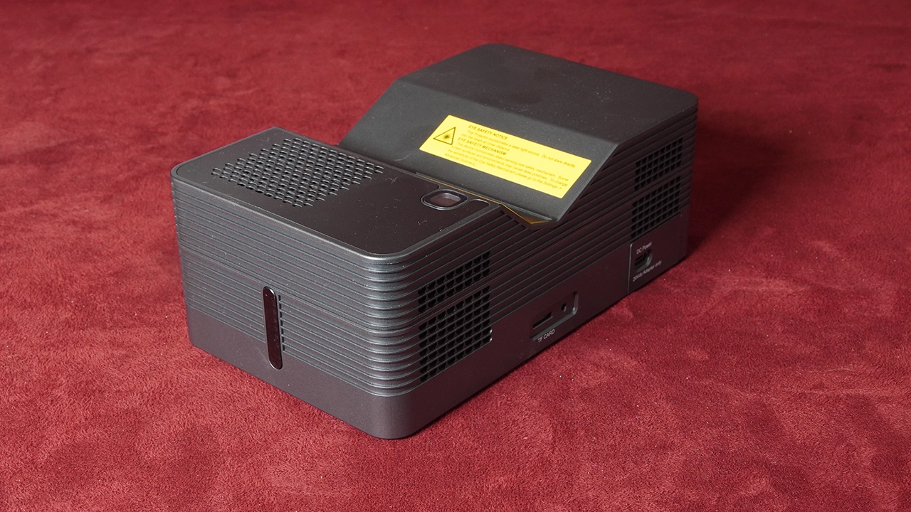 AAXA M8U Short Throw Projector - Projector Reviews - Images