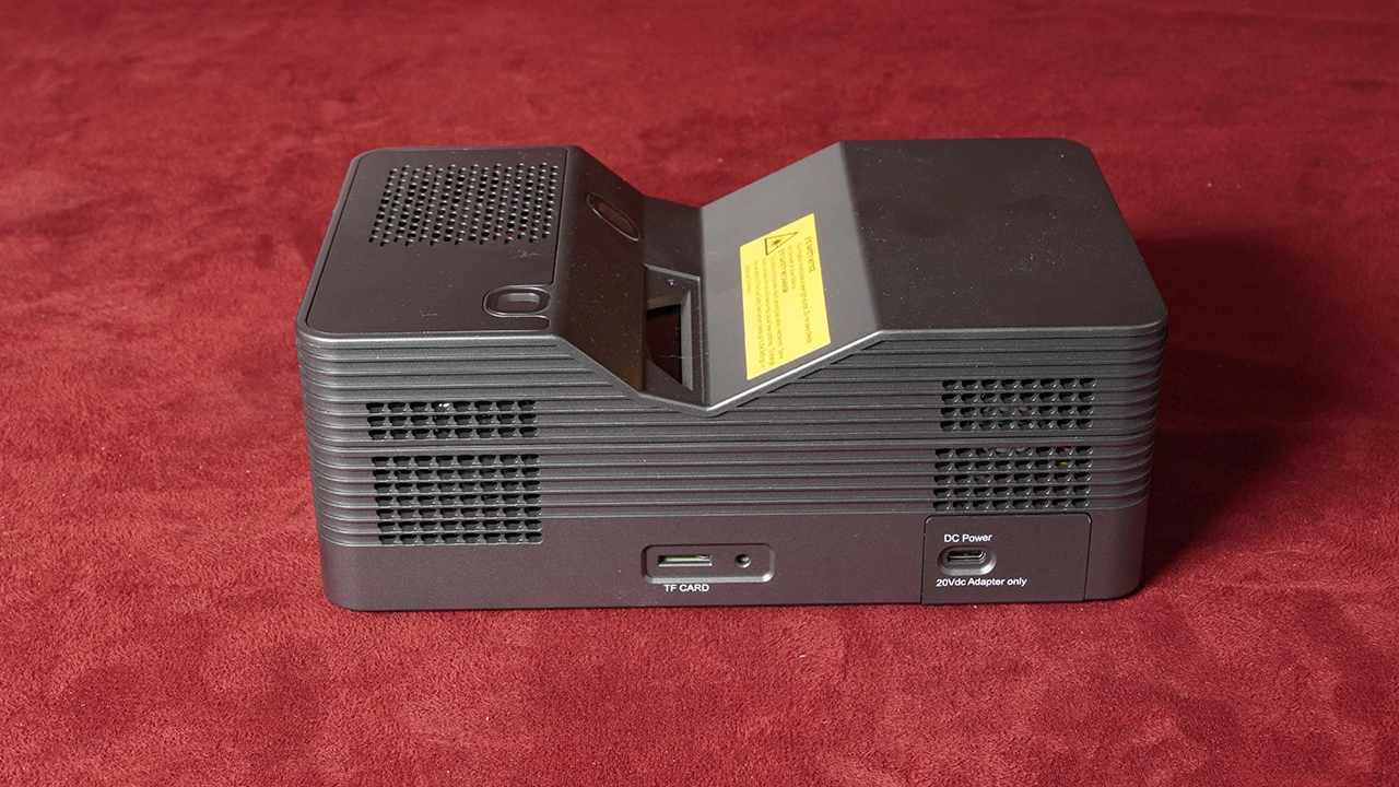 AAXA M8U Short Throw Projector - Projector Reviews - Images