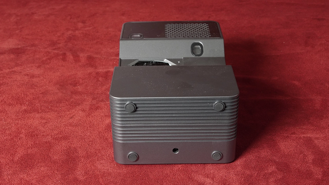 AAXA M8U Short Throw Projector - Projector Reviews - Images