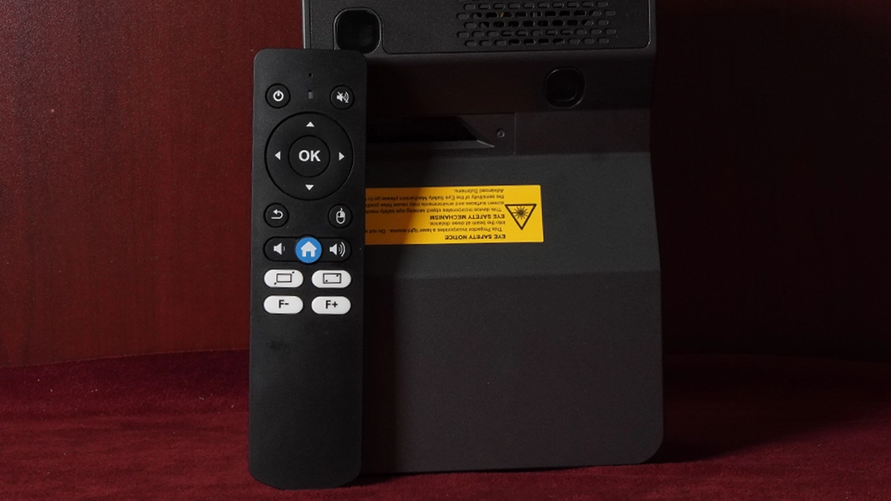 AAXA M8U Remote - Projector Reviews - Images