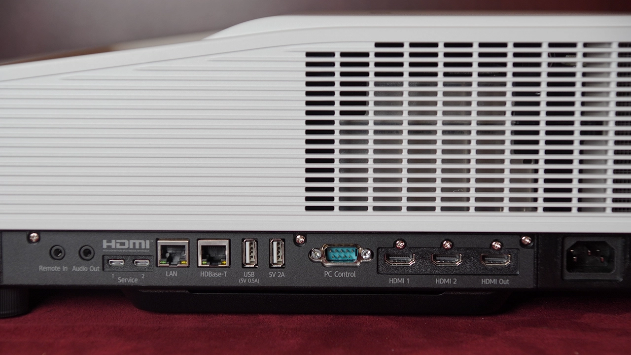 Ricoh UHL3660 Inputs & Connections - Projector Reviews - Images