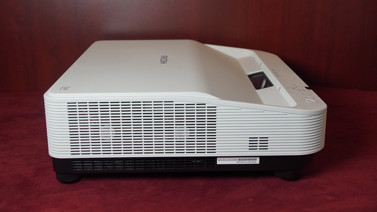 Ricoh UHL3660 UST Projector - Projector Reviews - Images