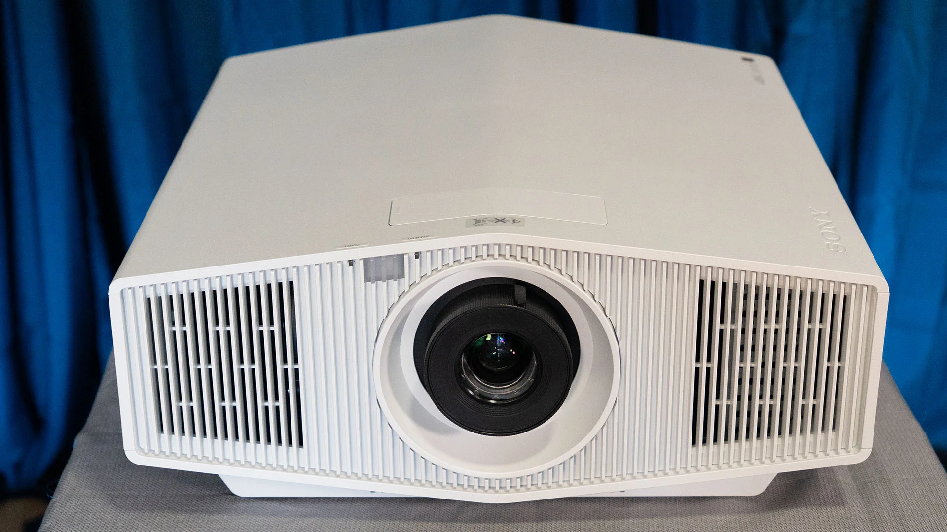 Sony BRAVIA 7 Projector - Projector Reviews - Images