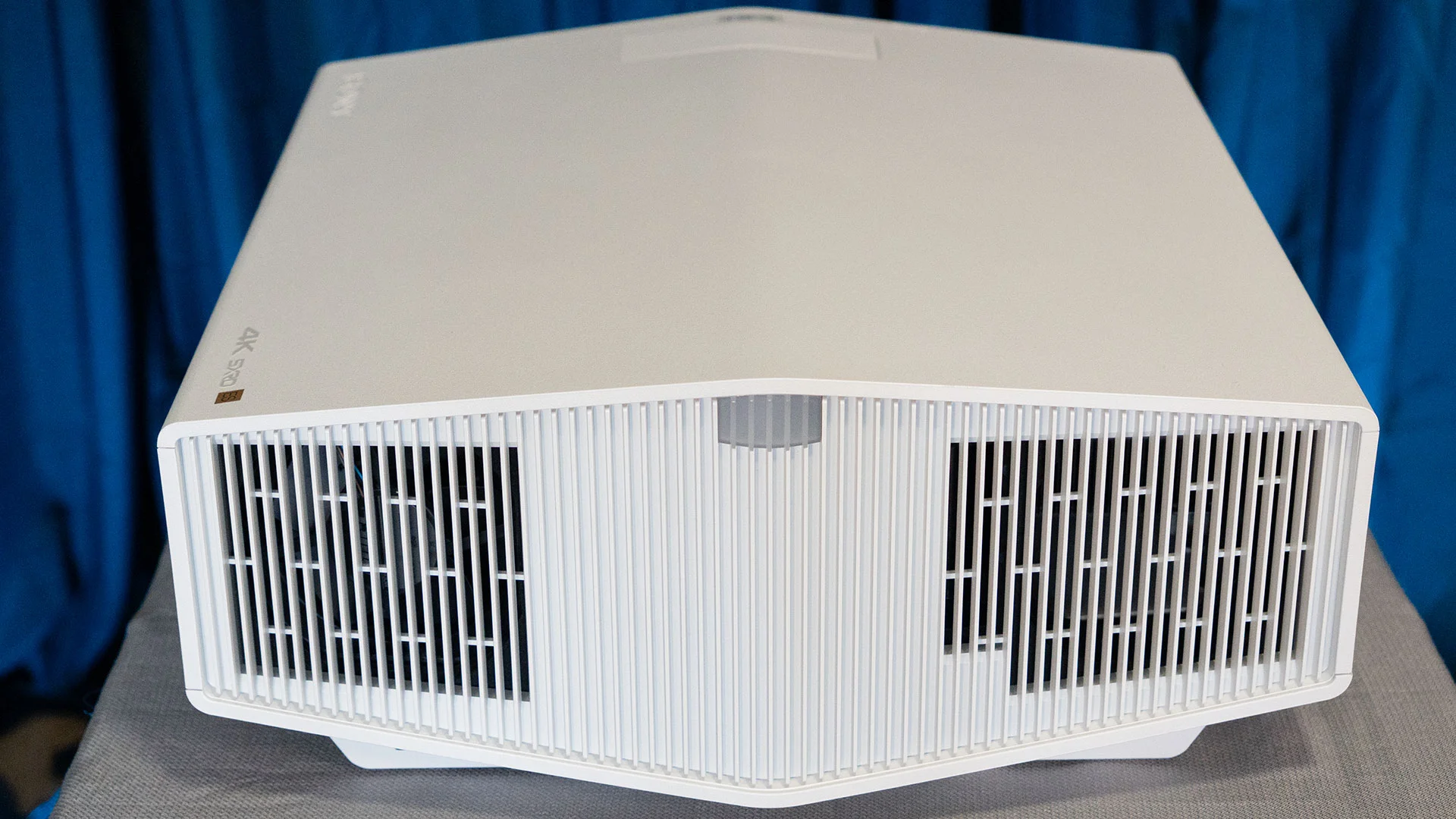 Sony BRAVIA 7 Projector - Projector Reviews - Images