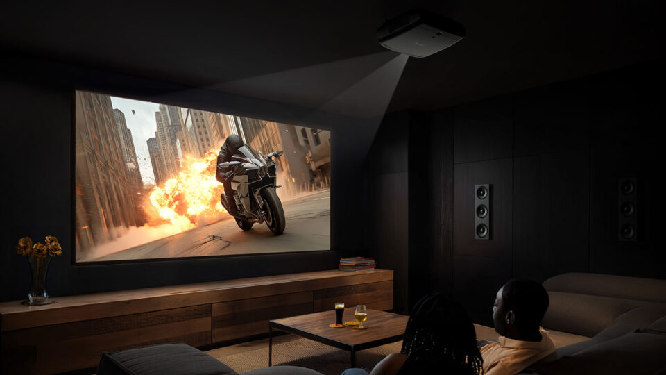 Epson ProCinema-LS9000-Lifestyle-2