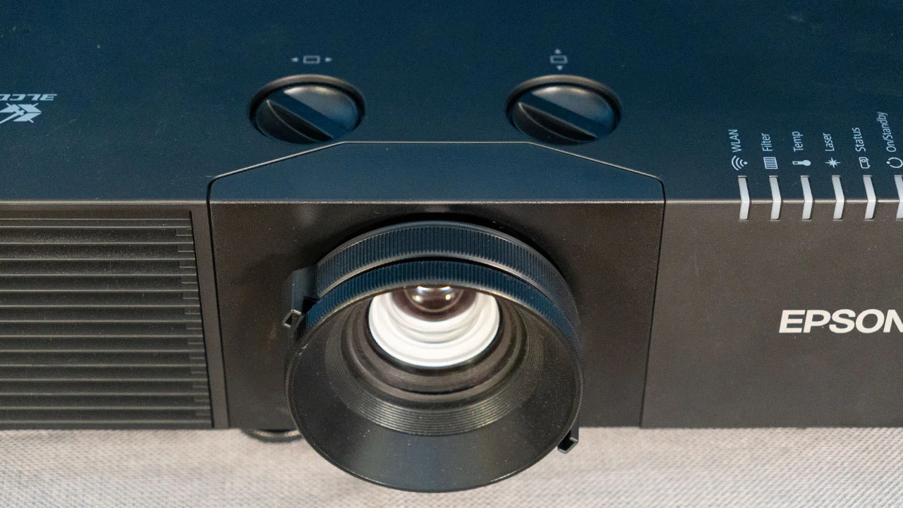 Epson-L895E-Lens-1
