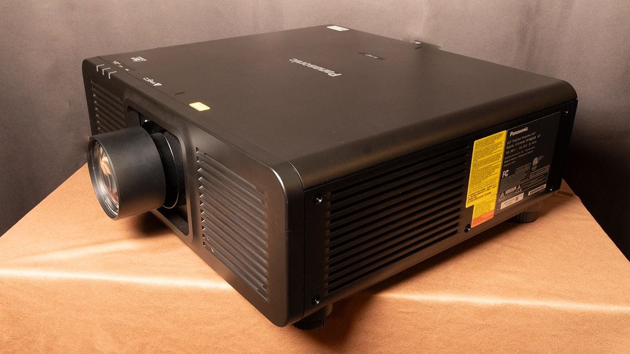 Panasonic_PT-RQ7_PJBProdShot#2