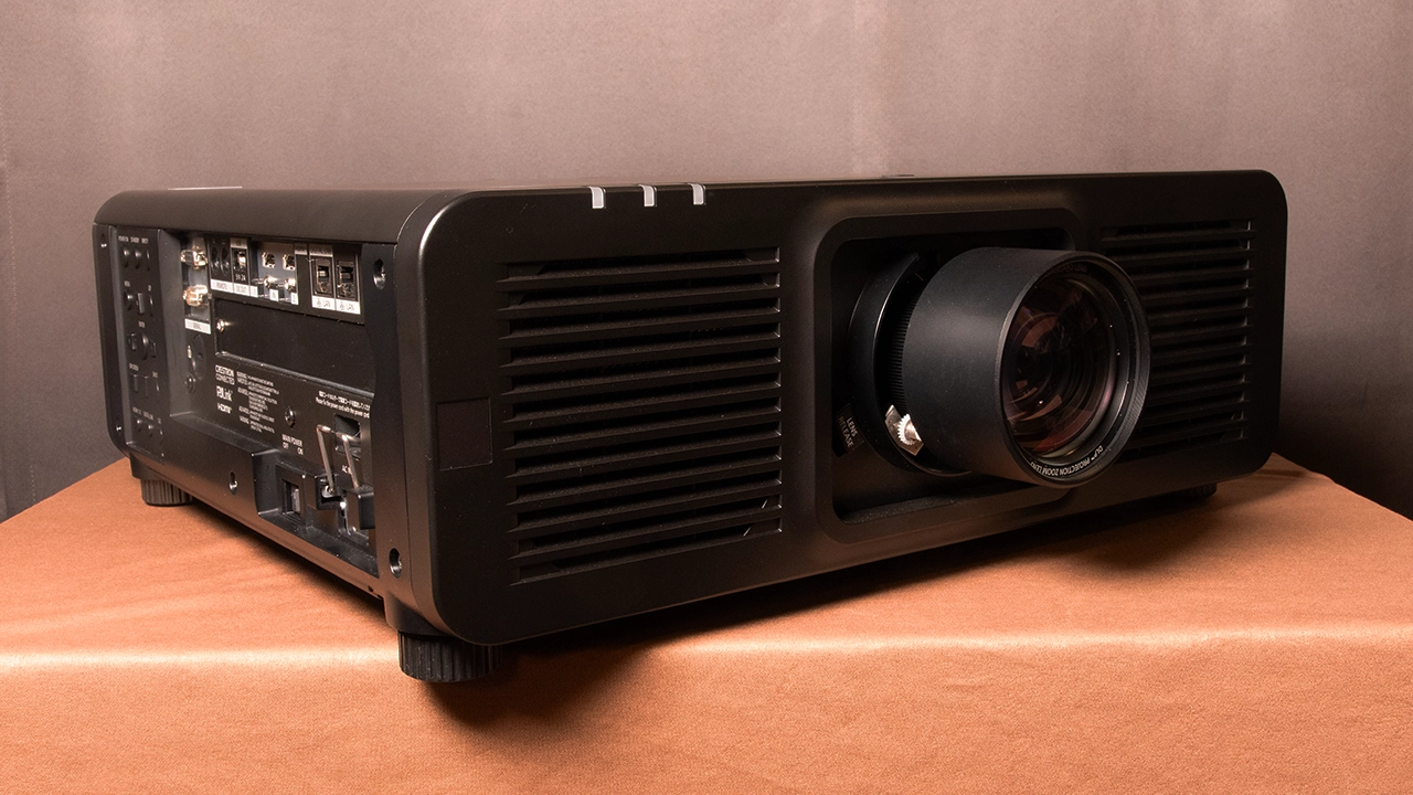 Panasonic_PT-RQ7_PJBProdShot#6