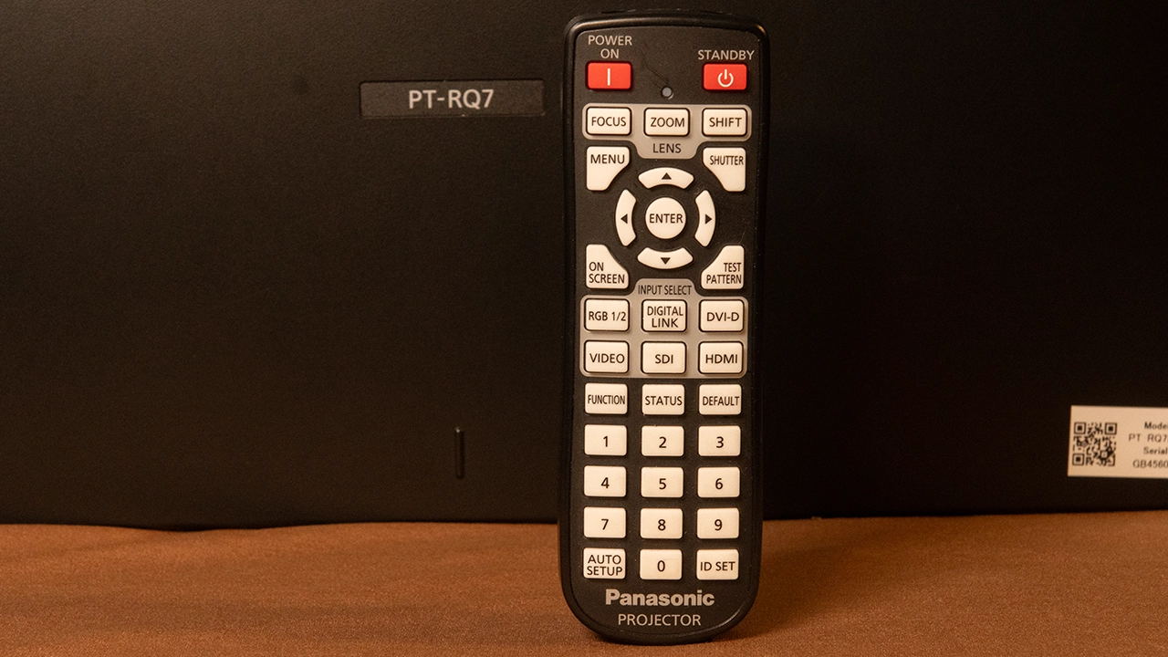 Panasonic_PT-RQ7_Remote