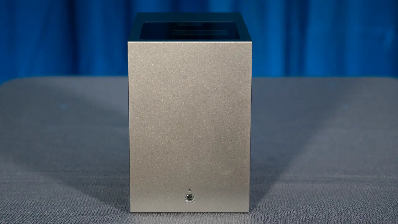 LG-PU615U-Sample-Front-1
