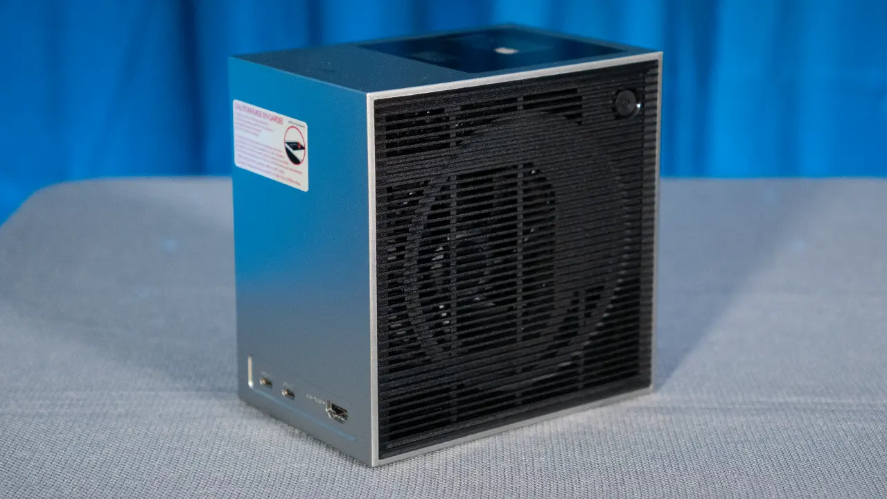 LG-PU615U-Sample-Rear-Angle-1