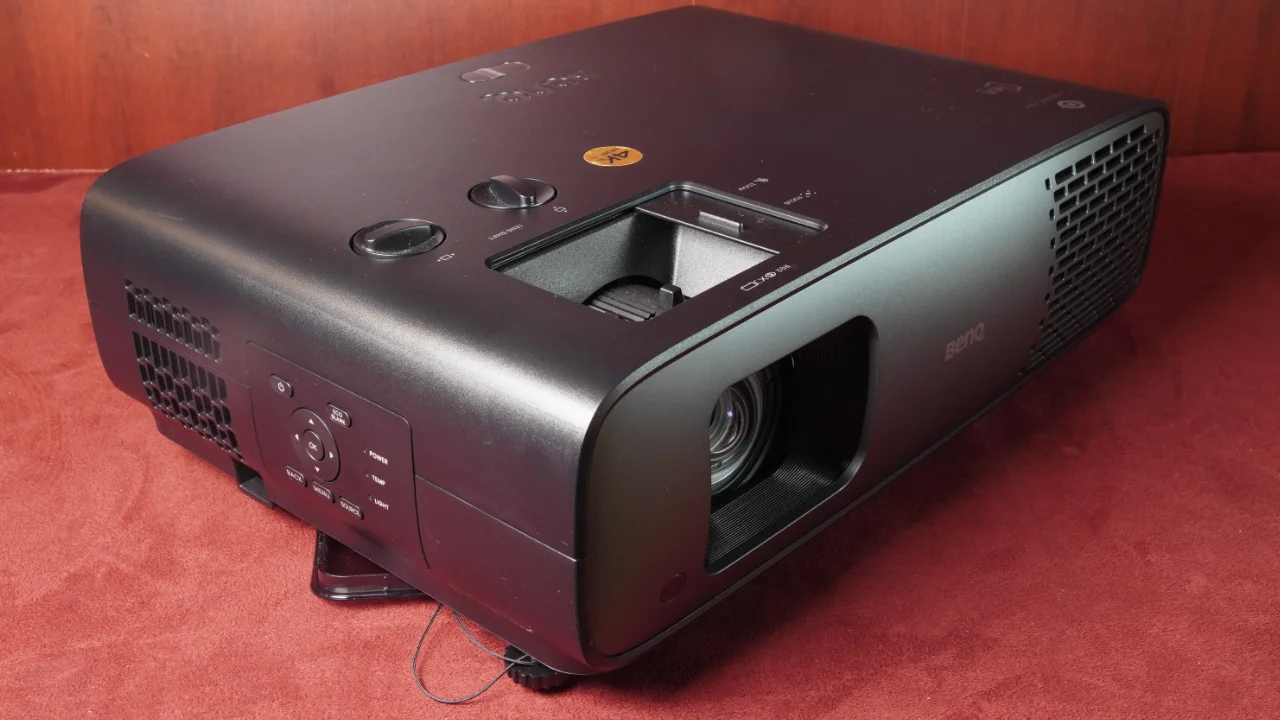 BenQ_W4100i_PJBProdShot#6