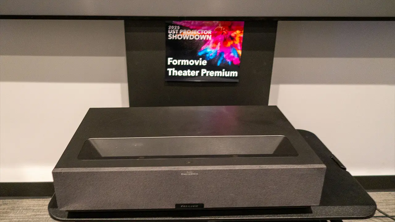 Formovie Theater UST Showdown - Projector Reviews - Images