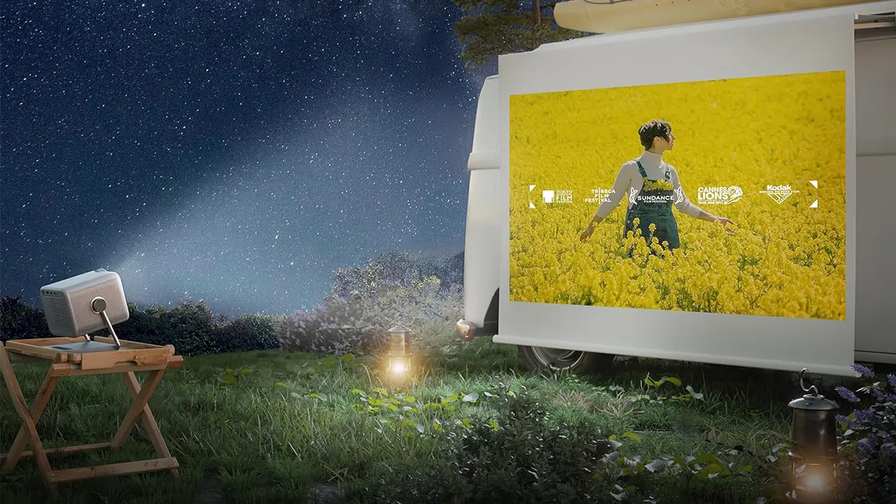 Hisense M2 Pro Lifestyle-3