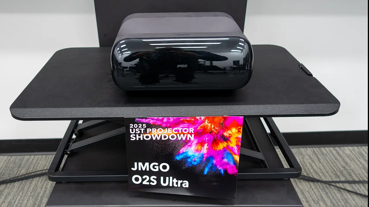 JMGO O2S Ultra UST Showdown - Projector Reviews - Images