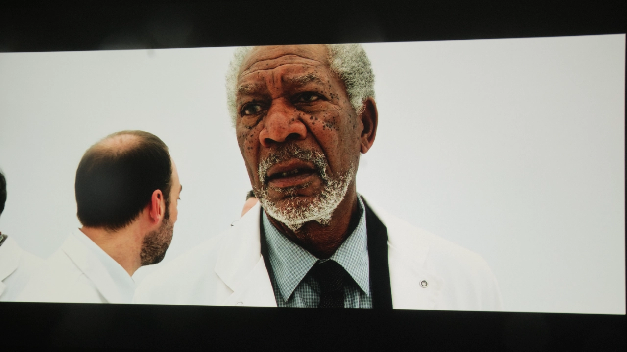 Epson_EF72_Bright#12