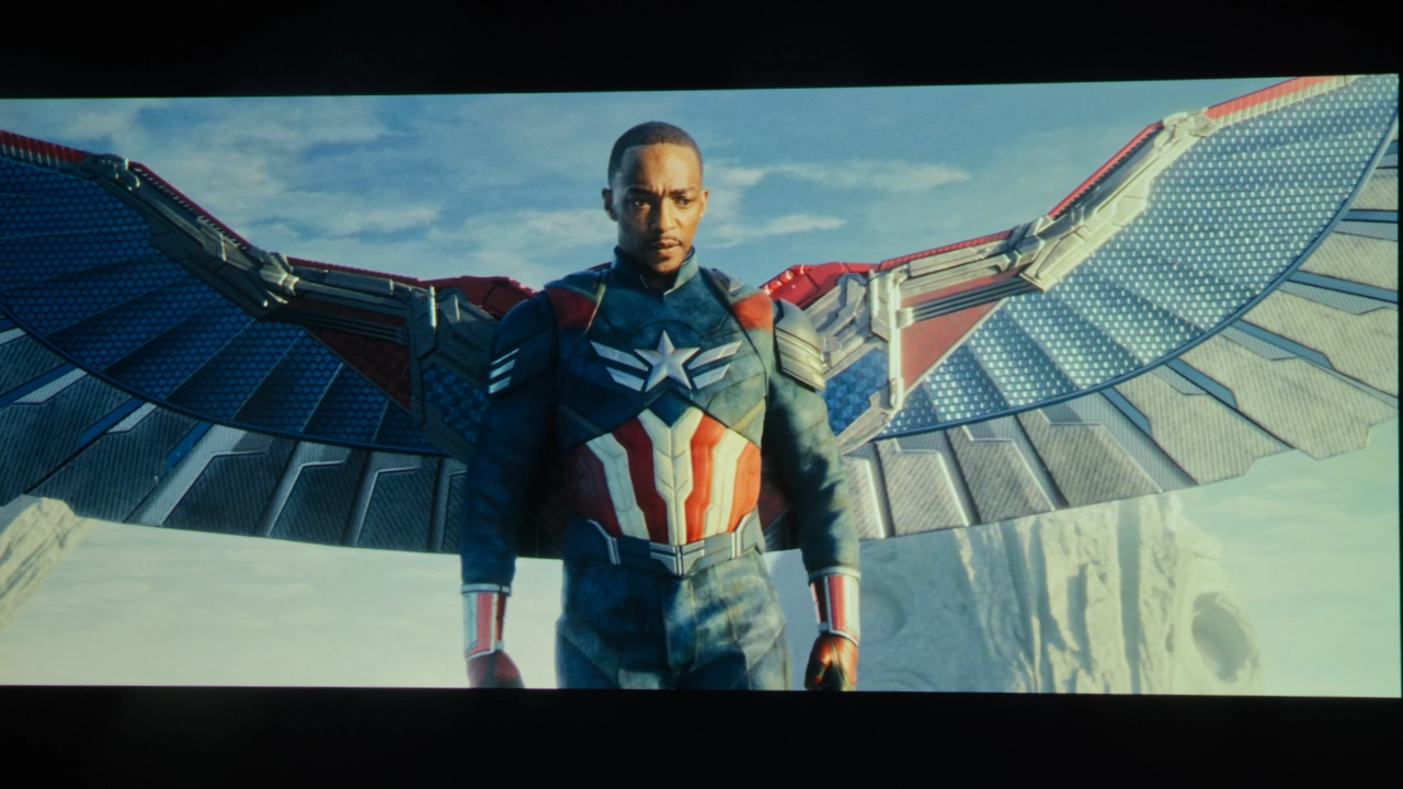 Epson_EH-LS9000B_Bright#4