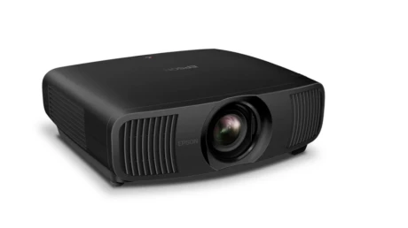 Epson_EH-LS9000B_MProdShot#1