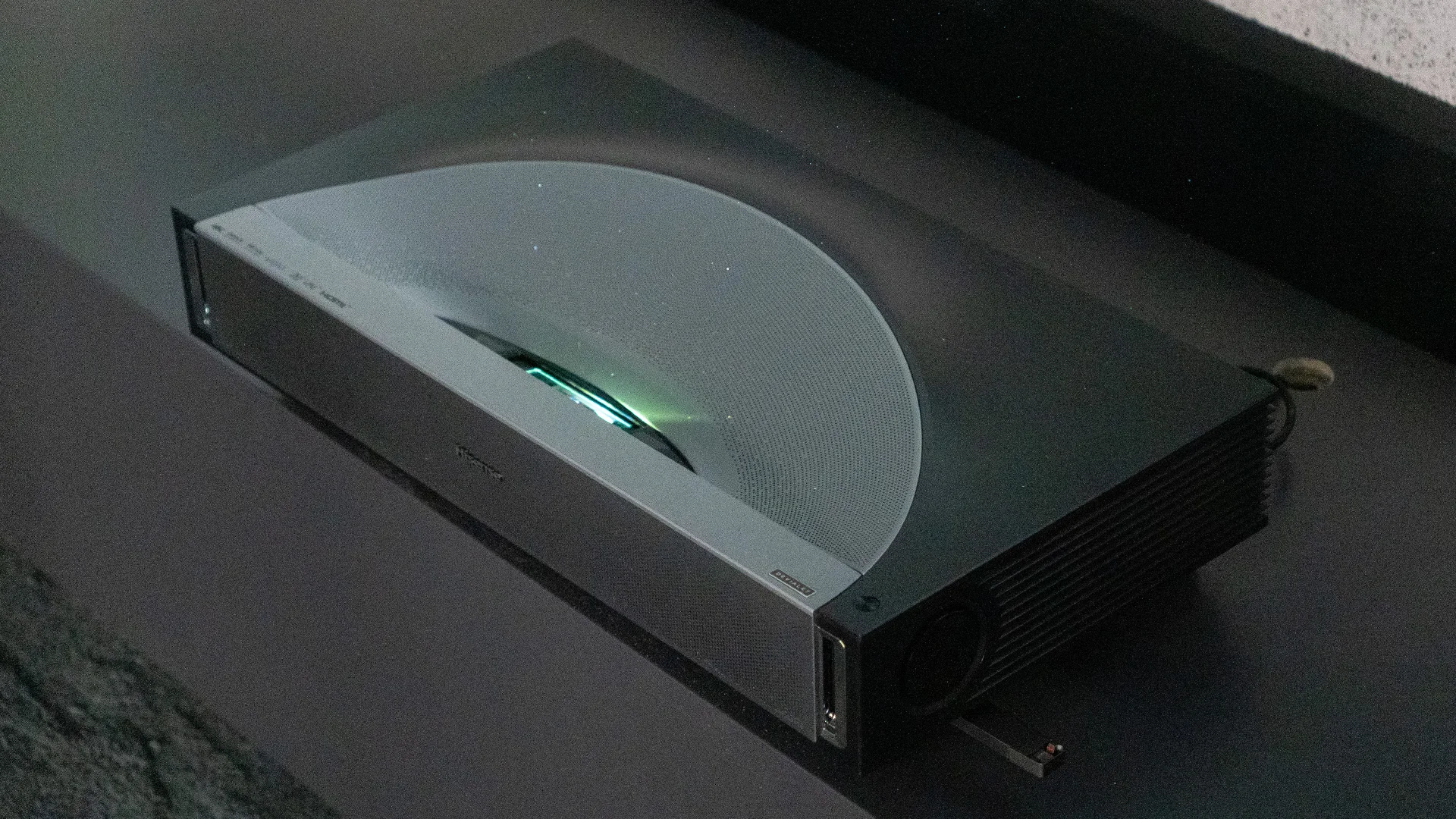 Hisense PX4 Pro - Projector Reviews - Images